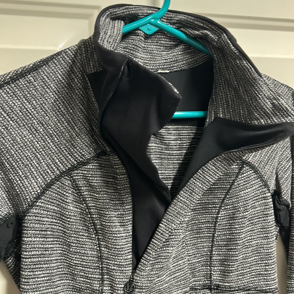 Lululemon jacket , small - Picture 9 of 10